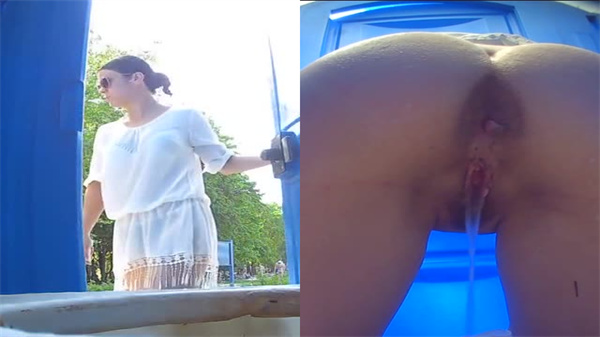 海滩度假偷拍刺激！简陋女厕更衣间后入视角全记录